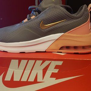NIKE AIR MAXX MOTION2